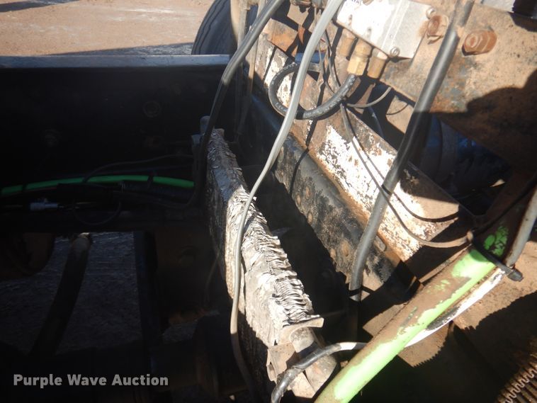 image for item JZ9803 1999 Freightliner FLD120  semi truck