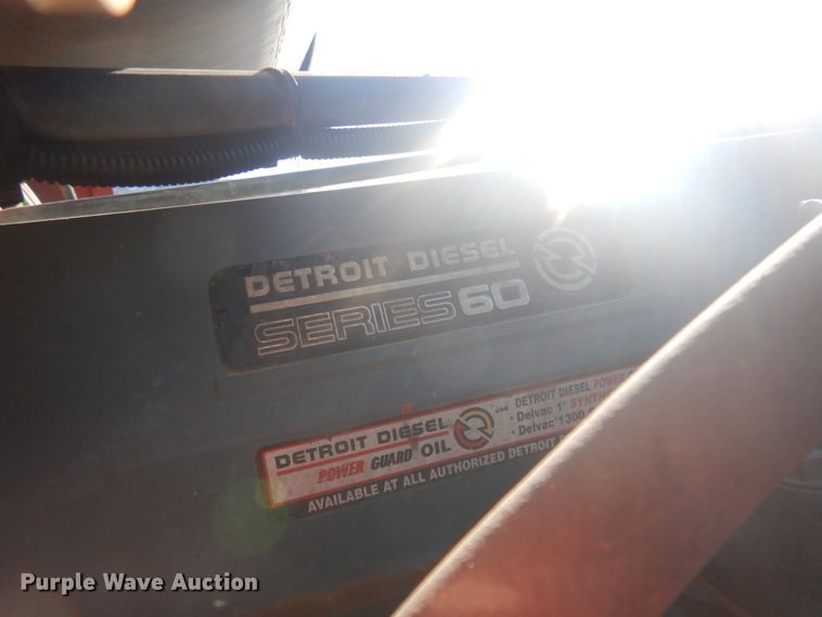 image for item JZ9803 1999 Freightliner FLD120  semi truck