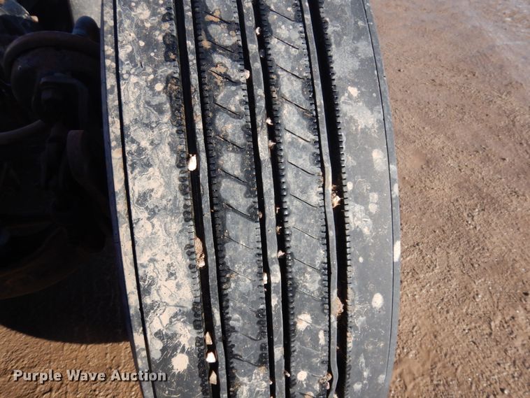 image for item JZ9803 1999 Freightliner FLD120  semi truck