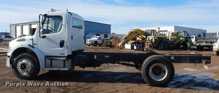 image for item JZ9804 2008 Freightliner Business Class M2 106  truck cab and chassis