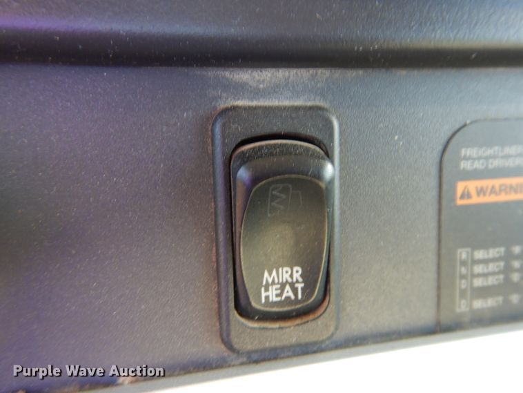 image for item JZ9804 2008 Freightliner Business Class M2 106  truck cab and chassis