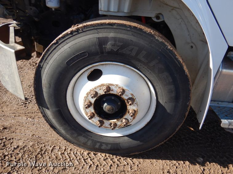 image for item JZ9804 2008 Freightliner Business Class M2 106  truck cab and chassis