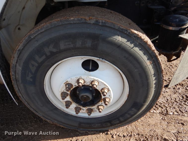 image for item JZ9804 2008 Freightliner Business Class M2 106  truck cab and chassis