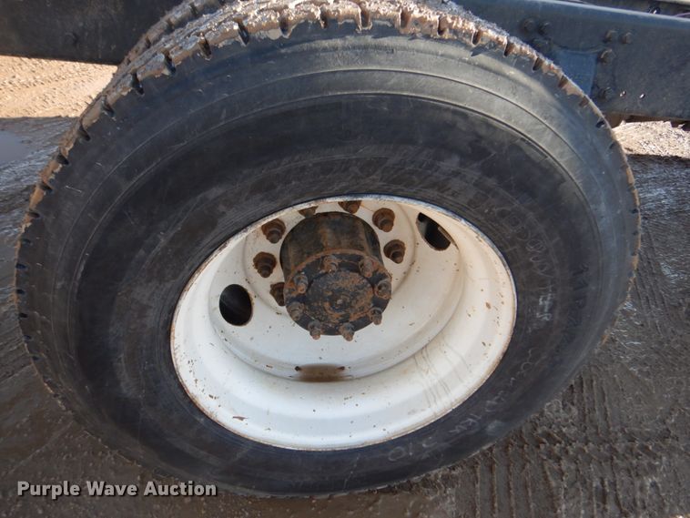 image for item JZ9804 2008 Freightliner Business Class M2 106  truck cab and chassis