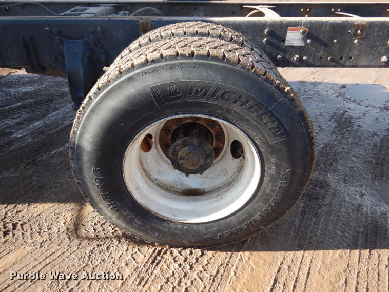 image for item JZ9804 2008 Freightliner Business Class M2 106  truck cab and chassis