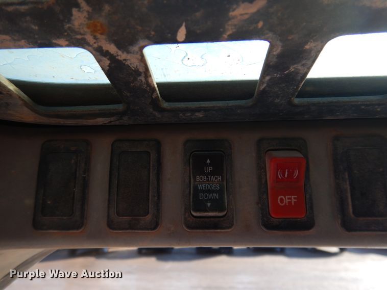 image for item JZ9805 2009 Bobcat T320  tracked skid steer loader