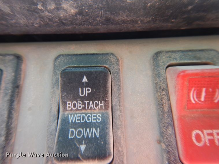 image for item JZ9805 2009 Bobcat T320  tracked skid steer loader