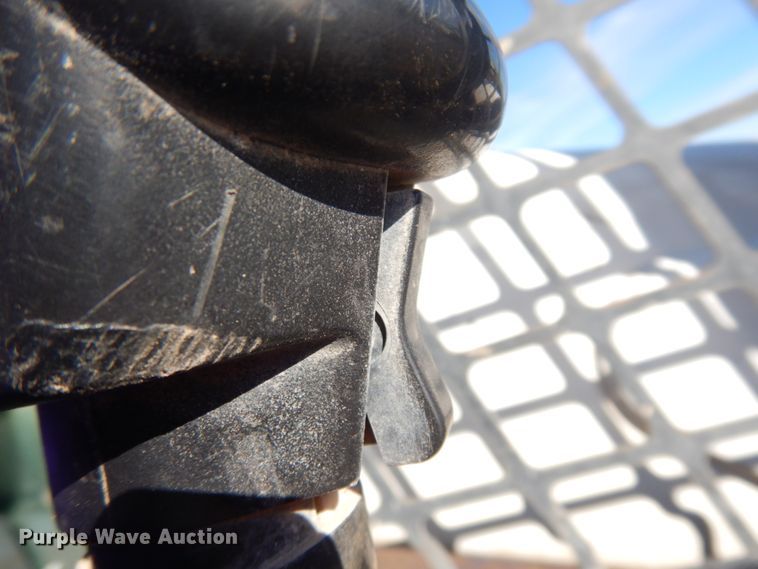 image for item JZ9805 2009 Bobcat T320  tracked skid steer loader