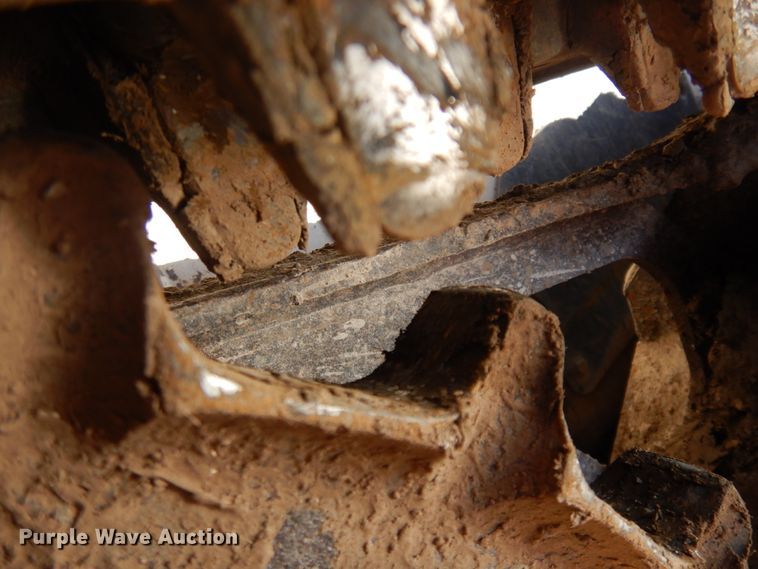 image for item JZ9805 2009 Bobcat T320  tracked skid steer loader