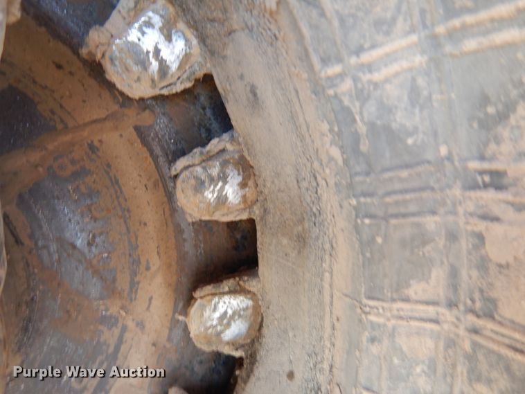 image for item JZ9805 2009 Bobcat T320  tracked skid steer loader