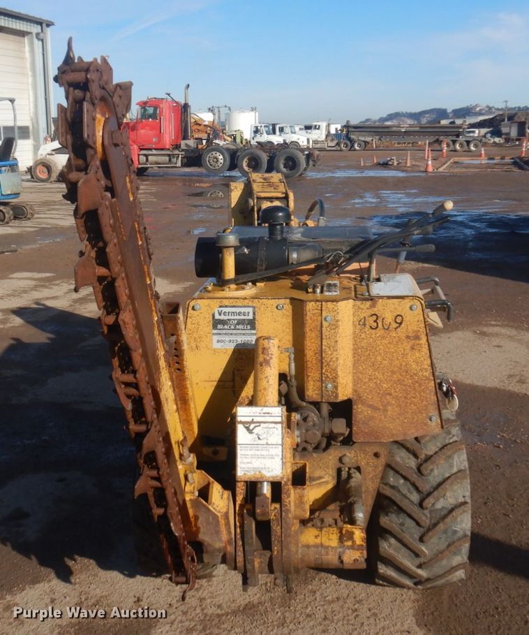 image for item JZ9807 2002 Vermeer LM42  trencher