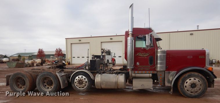 image for item JZ9809 1998 Peterbilt 379  semi truck