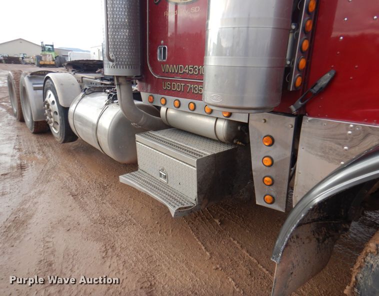 image for item JZ9809 1998 Peterbilt 379  semi truck