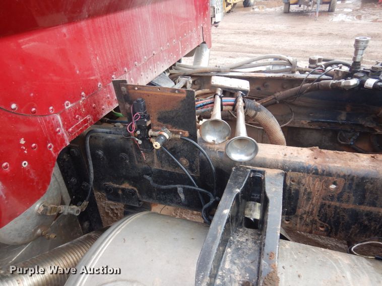 image for item JZ9809 1998 Peterbilt 379  semi truck