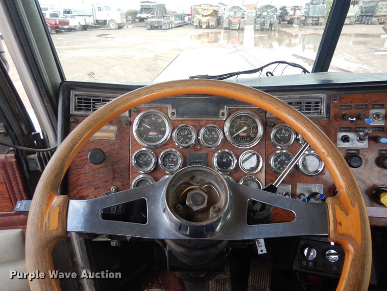 image for item JZ9809 1998 Peterbilt 379  semi truck