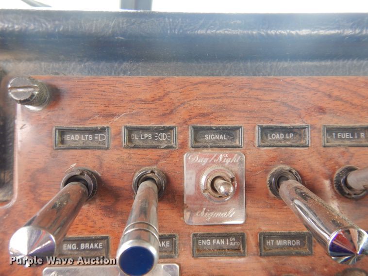 image for item JZ9809 1998 Peterbilt 379  semi truck