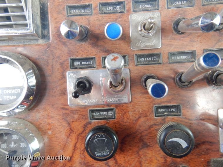 image for item JZ9809 1998 Peterbilt 379  semi truck