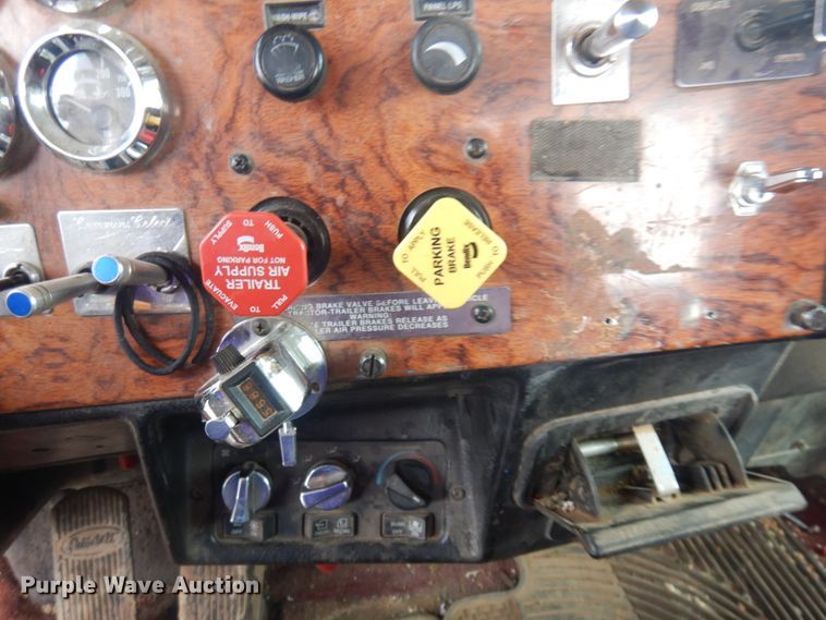 image for item JZ9809 1998 Peterbilt 379  semi truck