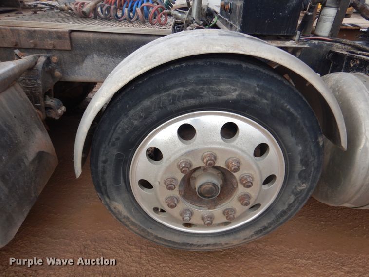 image for item JZ9809 1998 Peterbilt 379  semi truck