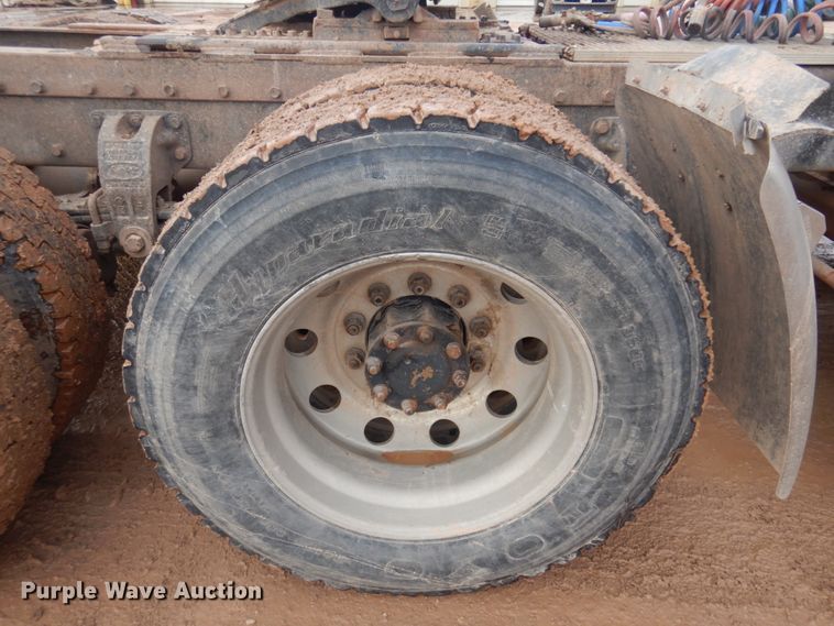 image for item JZ9809 1998 Peterbilt 379  semi truck