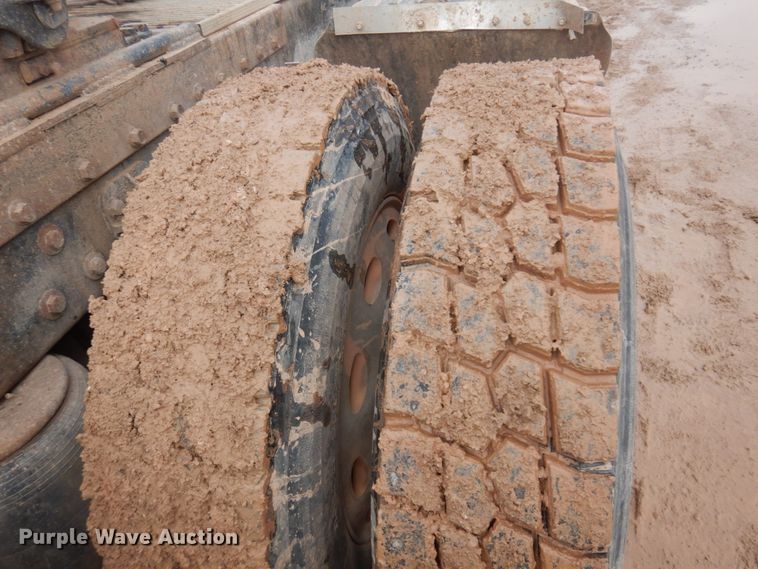 image for item JZ9809 1998 Peterbilt 379  semi truck