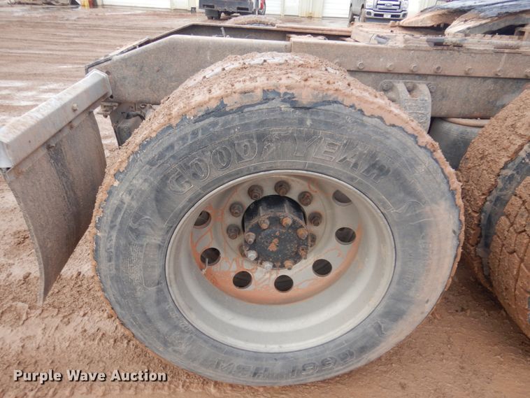 image for item JZ9809 1998 Peterbilt 379  semi truck