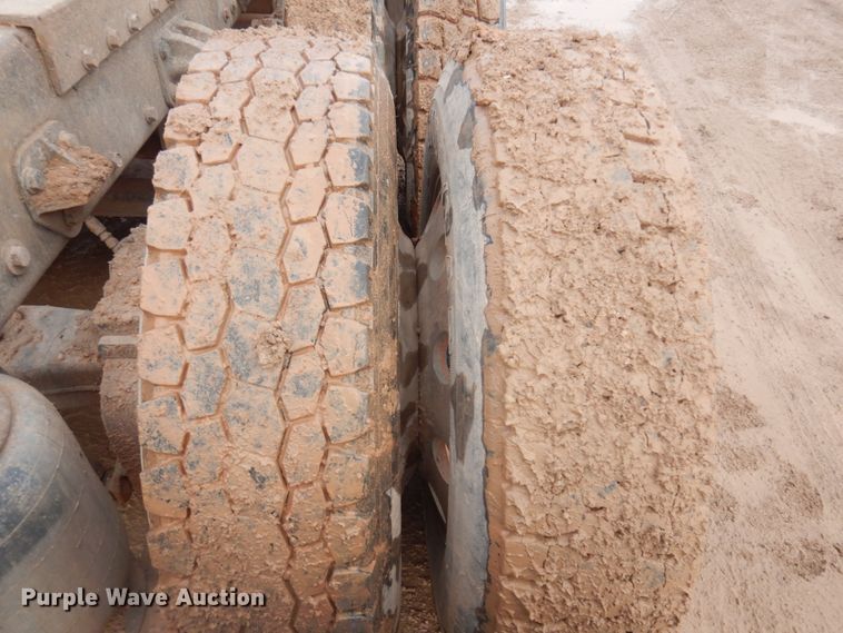 image for item JZ9809 1998 Peterbilt 379  semi truck