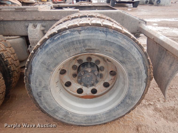 image for item JZ9809 1998 Peterbilt 379  semi truck