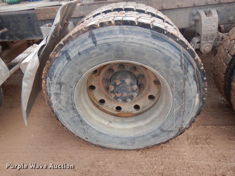 image for item JZ9809 1998 Peterbilt 379  semi truck