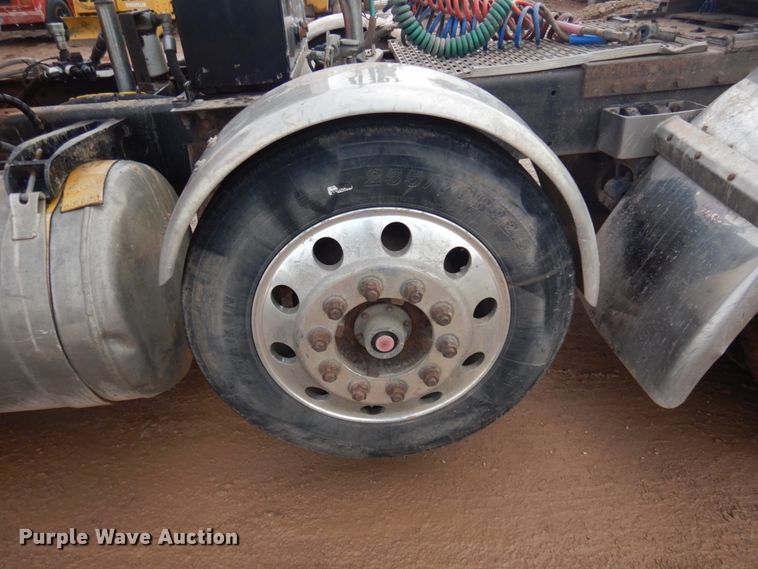 image for item JZ9809 1998 Peterbilt 379  semi truck