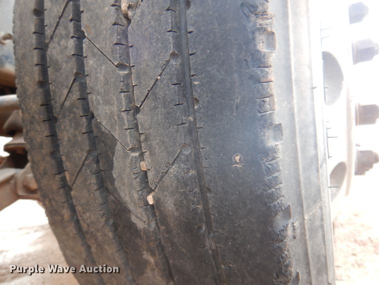 image for item JZ9809 1998 Peterbilt 379  semi truck