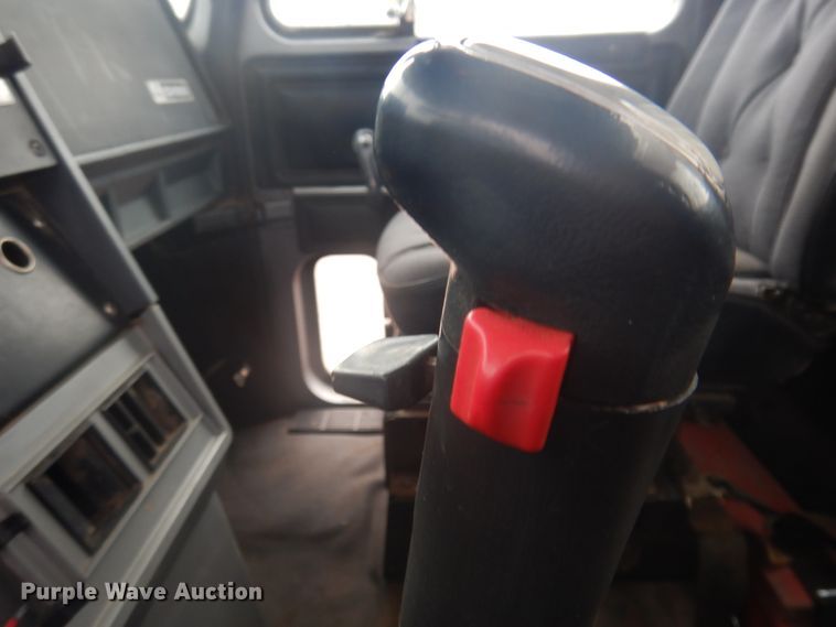 image for item JZ9810 1990 Mack CH613  semi truck