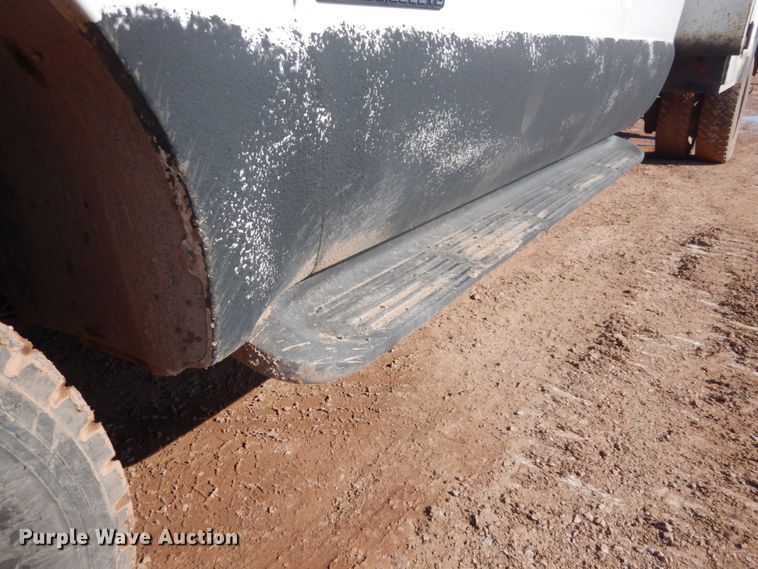 image for item JZ9811 2001 Ford F450 Super Duty  utility / service truck