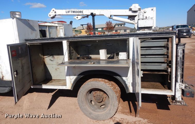 image for item JZ9811 2001 Ford F450 Super Duty  utility / service truck