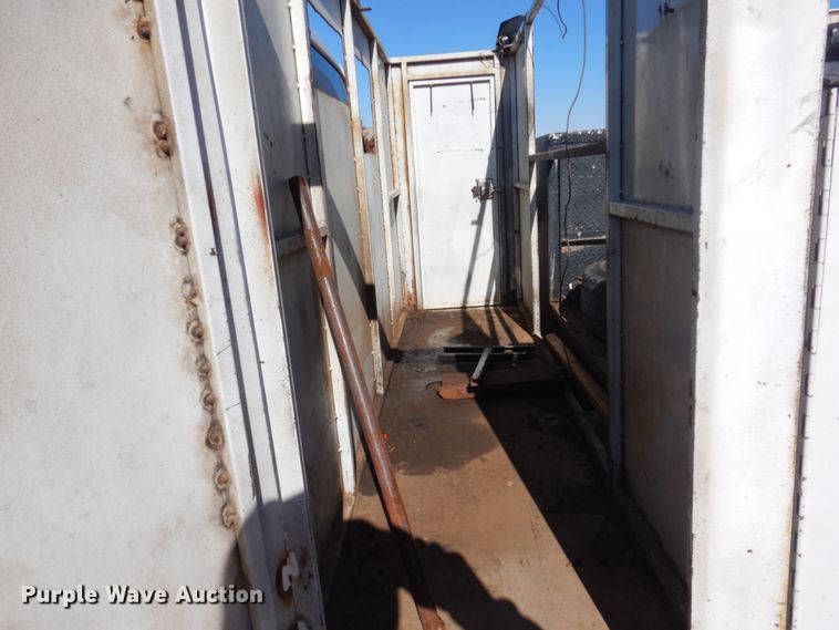 image for item JZ9811 2001 Ford F450 Super Duty  utility / service truck