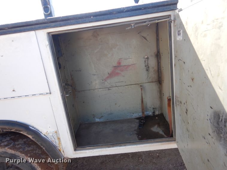 image for item JZ9811 2001 Ford F450 Super Duty  utility / service truck