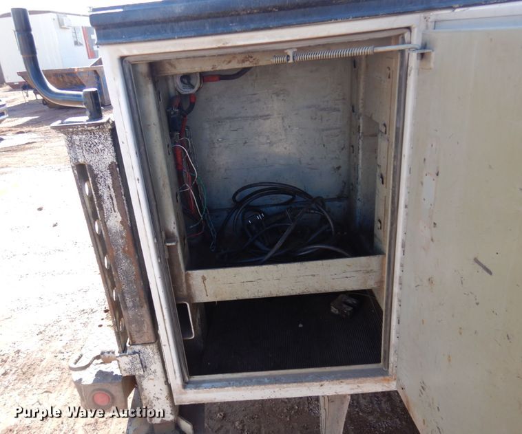 image for item JZ9811 2001 Ford F450 Super Duty  utility / service truck