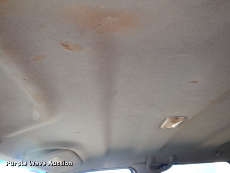 image for item JZ9811 2001 Ford F450 Super Duty  utility / service truck