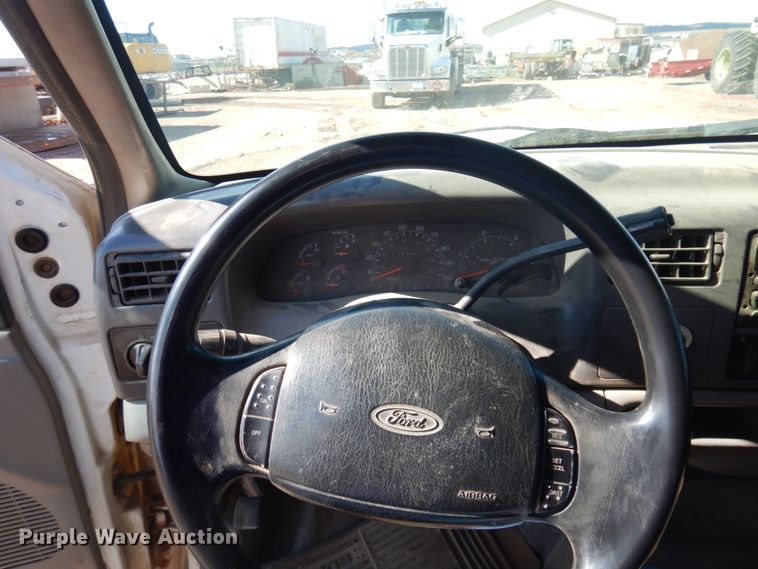 image for item JZ9811 2001 Ford F450 Super Duty  utility / service truck