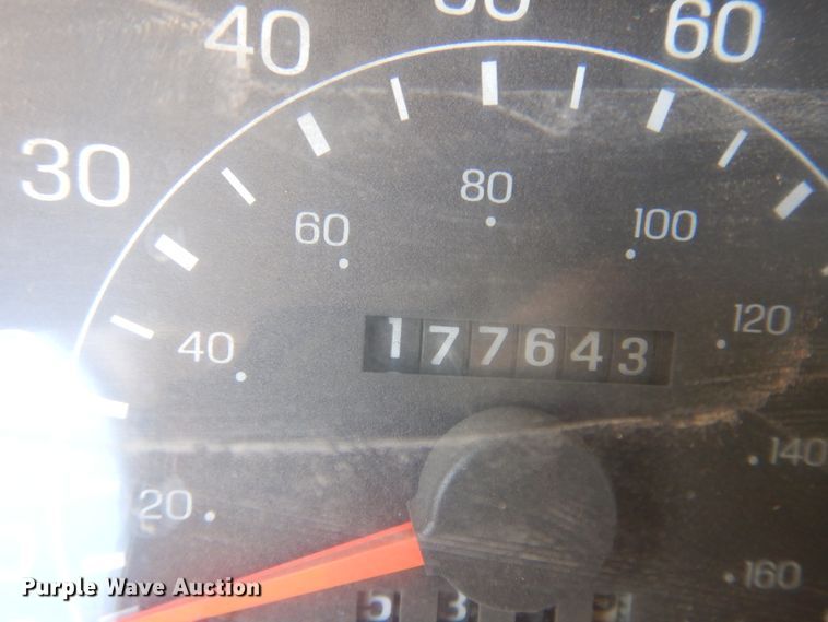 image for item JZ9811 2001 Ford F450 Super Duty  utility / service truck