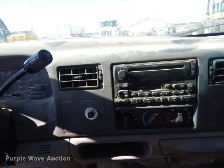 image for item JZ9811 2001 Ford F450 Super Duty  utility / service truck