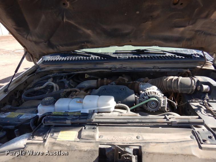 image for item JZ9811 2001 Ford F450 Super Duty  utility / service truck