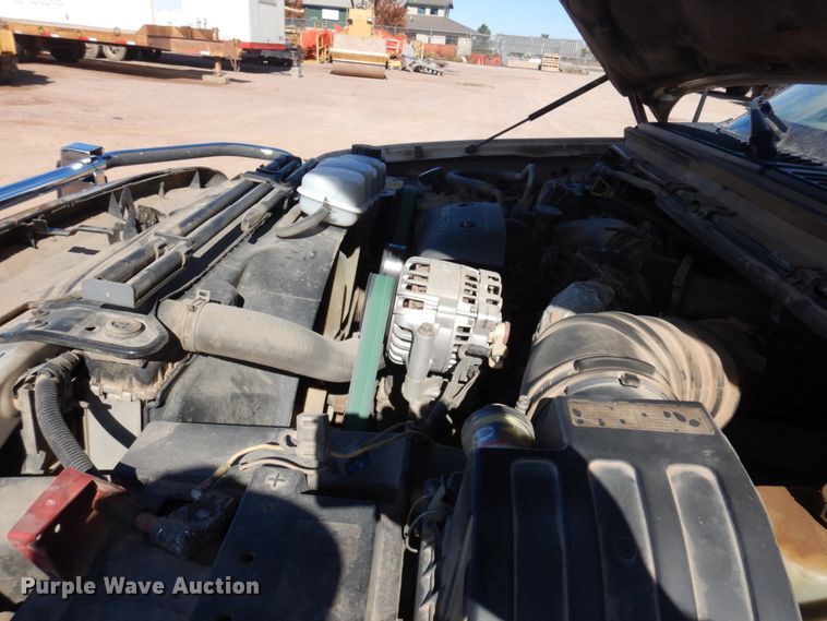 image for item JZ9811 2001 Ford F450 Super Duty  utility / service truck