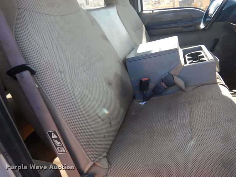 image for item JZ9811 2001 Ford F450 Super Duty  utility / service truck