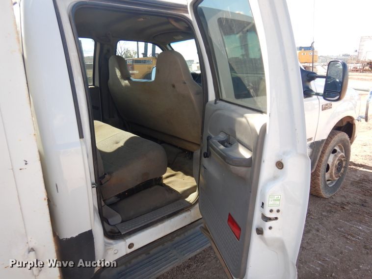 image for item JZ9811 2001 Ford F450 Super Duty  utility / service truck