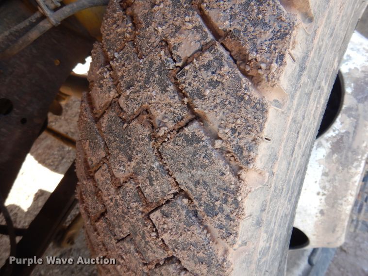 image for item JZ9811 2001 Ford F450 Super Duty  utility / service truck