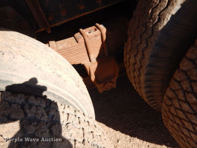 image for item JZ9812 1976 Western Star  water truck