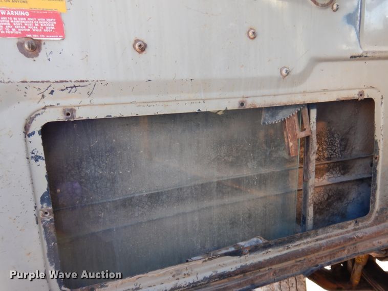 image for item JZ9812 1976 Western Star  water truck