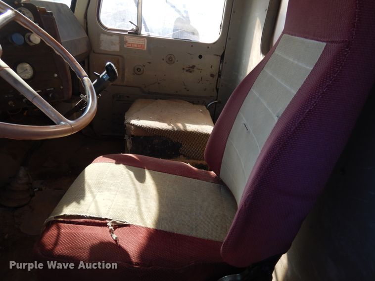 image for item JZ9812 1976 Western Star  water truck