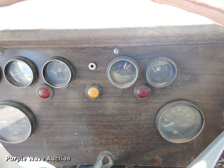 image for item JZ9812 1976 Western Star  water truck